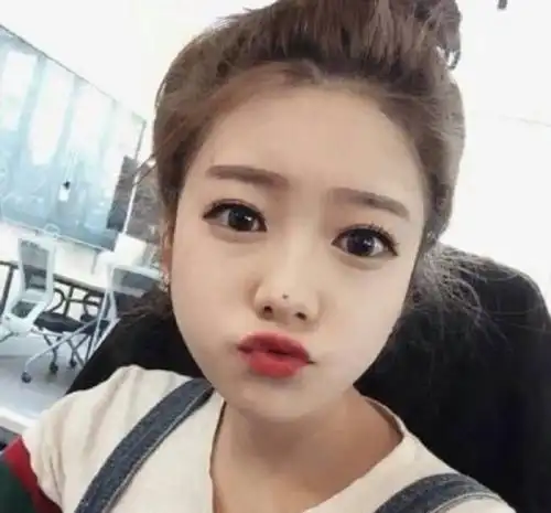 qq头像女生短发丸子头姐