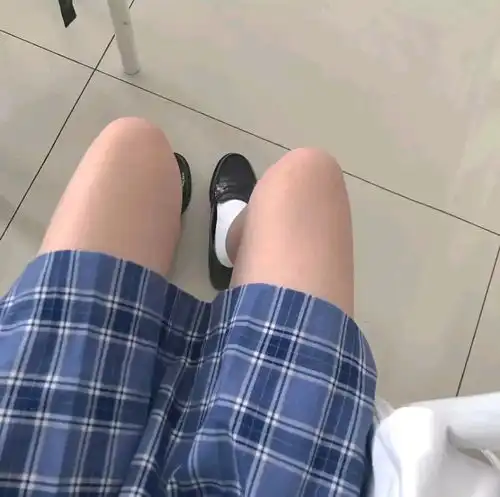 人间不值得但你我值得小清新唯美好看女生头像