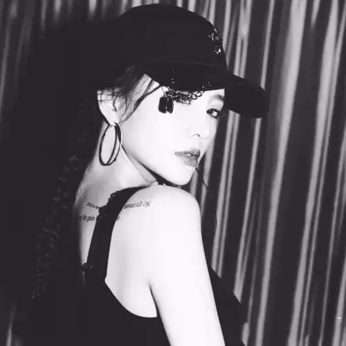 头像高清女生图片高级感