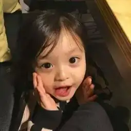 超萌可爱小女孩微信头像好看纯真耶稣罩我上帝保我我还怕谁