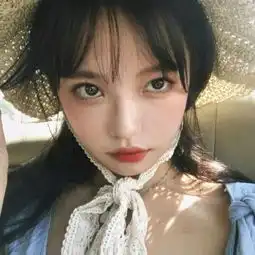 带着帽子的女生头像精选