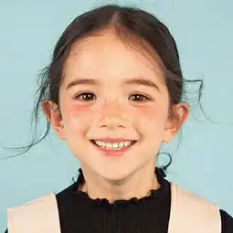 谁知道这个小孩的微博号,或者ins,这好像是个韩国的小孩,谢谢谢谢谢谢