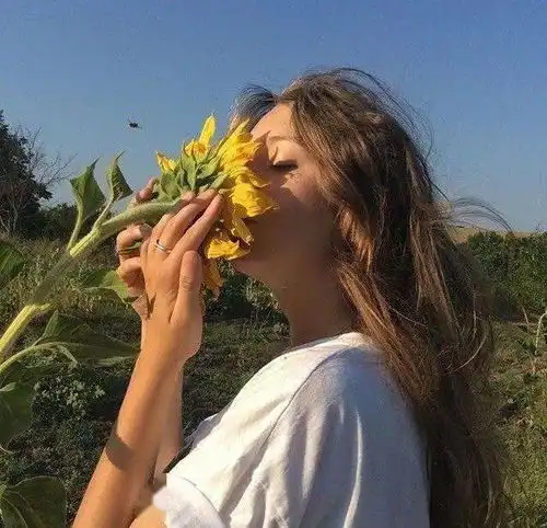 头像我想你正在听
