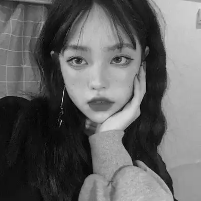 离幸福的终点还很遥远,霸气冷漠黑白头像女