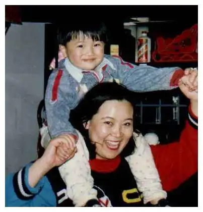 65岁方青卓曾教赵本山拍戏帮高秀敏完成夙愿,为丁嘉丽女儿撑腰