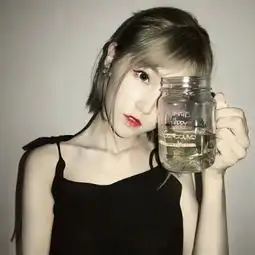 丧气女生头像另一半谢过