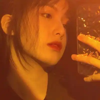 安静女生头像女靠