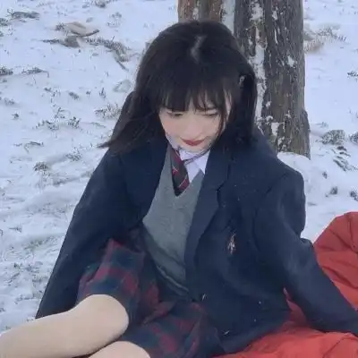 森系头像女不露脸