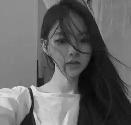 女生头像黑白