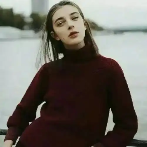头像欧美女生成熟稳重长