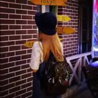 女生不漏脸背影头像