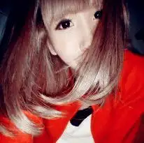 非主流女生红色调头像听着熟悉的歌看着熟悉的人