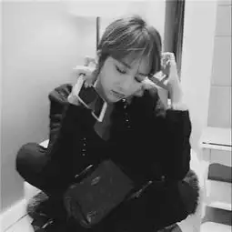 黑白渣女头像清晰版伤感