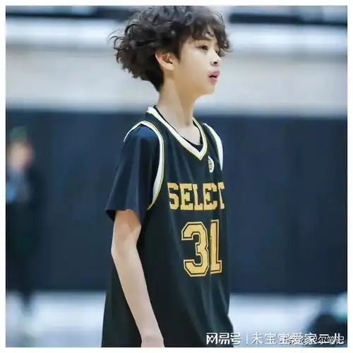 12岁头像真人女运球