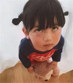 长这么可爱一定是男孩纸