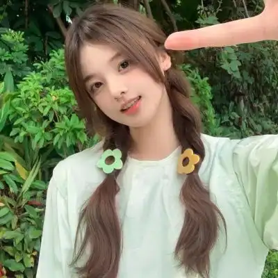 真人女头像茉莉的牌局