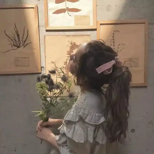 女生头像去站在万人敬仰的高度