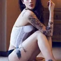 女生头像游泳池纹身微信头像图片大全