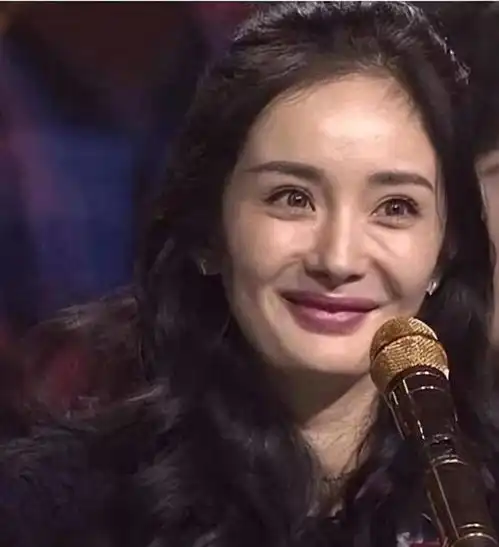 关掉美颜太可怕杨幂毛孔粗大,赵丽颖满脸粉刺,周冬雨不忍直视