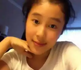 甜美自拍显成熟