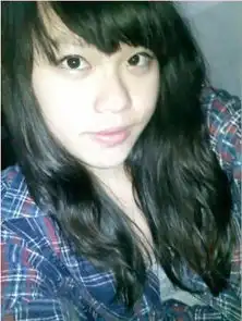 全世界找穿越火线广东二区qq昵称叫韩空白的一个女生