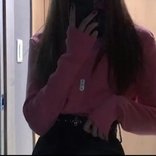 头像美到哭的小众女头