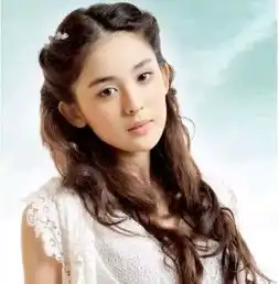 新疆美女,迪丽热巴蒋欣超级美,最后都输给了她