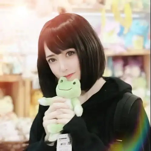 英国少女13岁当成人娃娃,8年后瘦成骷髅差点死去她却说有钱就行