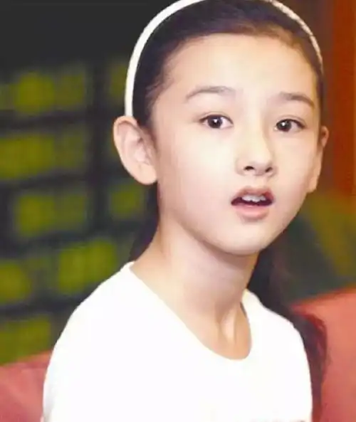 没整过容的女星,热巴从小美到大,最后一位打死都不信整过容