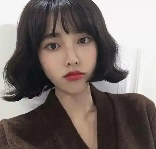 推荐好看的女生头像头发