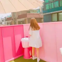 女生头像藏住不说最是意味绵长