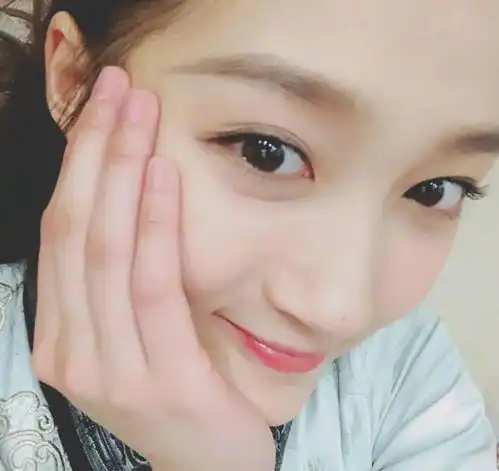 天生不上镜的6位女明星,个个真人又瘦又美,比照片漂亮10倍