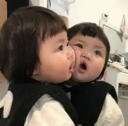 求图中小女孩名字