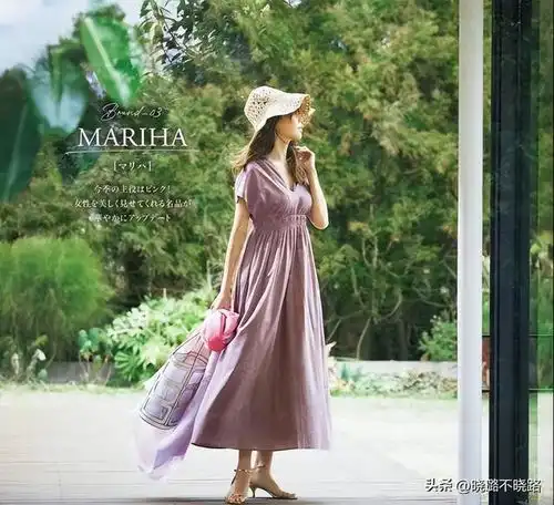 到老都优雅的女人不穿花裙子不穿运动鞋,这样打扮气质更高级