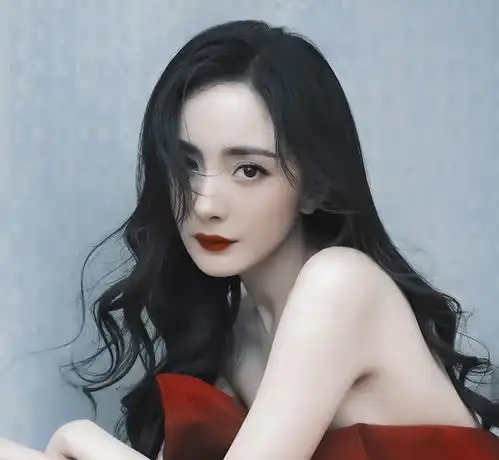 杨幂撩汉手段高,阮经天被她整得害羞,头靠曾志伟肩软萌萌