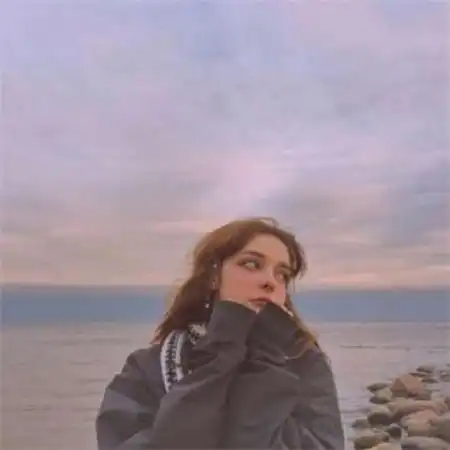 欧美头像颜值高酷酷的女头,推荐封面抽烟的太拽了