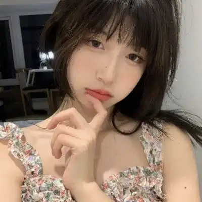 纯欲风女生头像真人不像