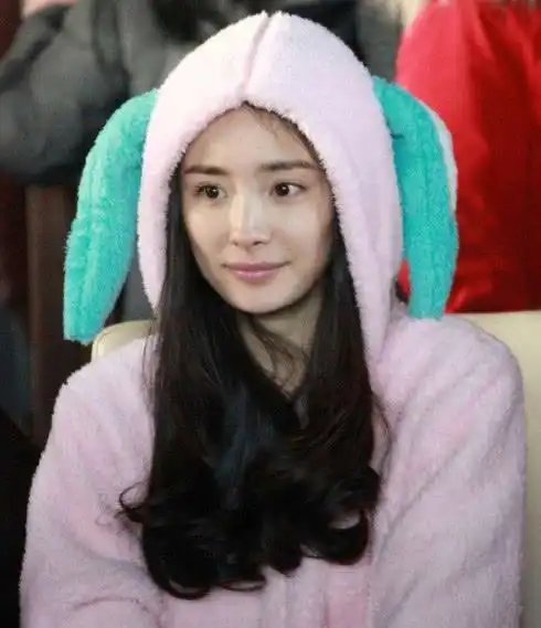 杨幂素颜我忍了,刘诗诗素颜我忍了,谢娜素颜我忍无可忍