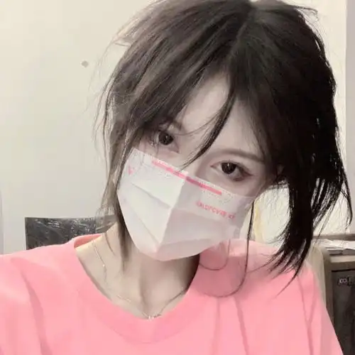 真人女生头像我总是词意不达但我真的很开心遇到你