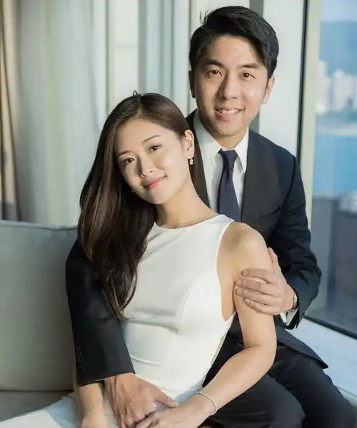 新年又有新孩子33岁女星官宣生女,晒全家福宝宝高颜值更像妈妈
