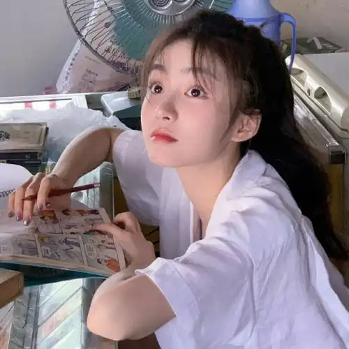 白色系的女生头像来咯哦
