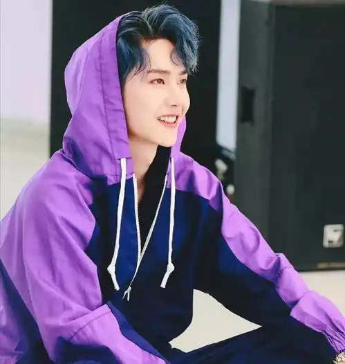 值得长期不换的头像女丁