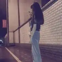 总有一天你会看到我心底的伤女生头像