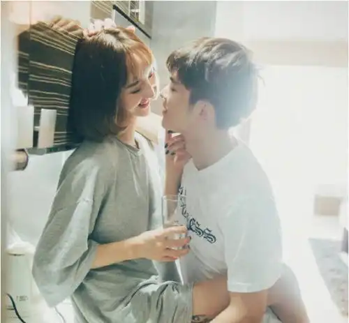 情侣一起做过的害羞事,没有对比就没有伤害看看你中几条