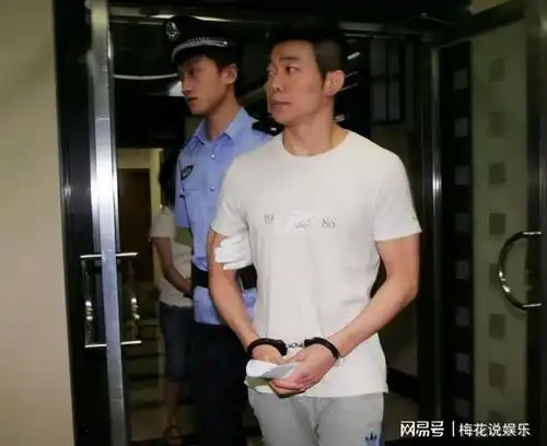 她23岁出道,24岁嫁入豪门,29岁被丈夫连刺13刀至死
