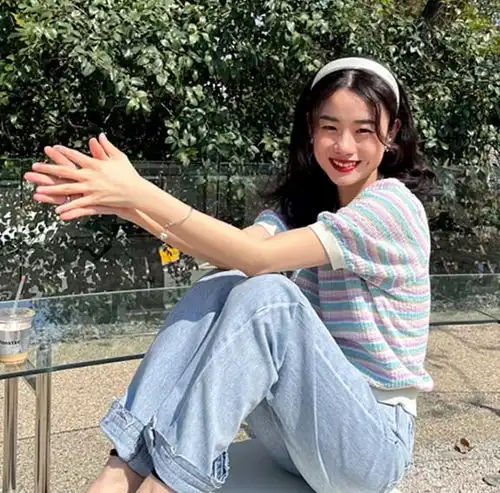 五十岁女人吉利头像时髦
