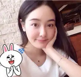 24岁翻版李英爱与金庸合影获赞金庸钦点其演小龙女