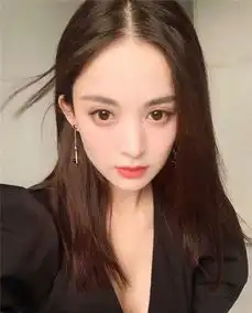 古力娜扎被路人捕获零修图素颜照曝光网民︰白得发光