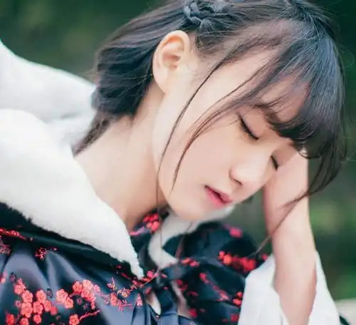 龙年古风头像女生星座