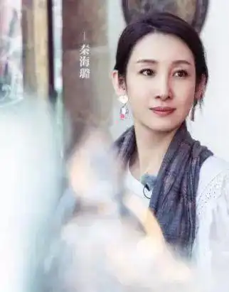 中餐厅秦海璐双手抱十个锅太敬业,首次参加真人秀未播先火